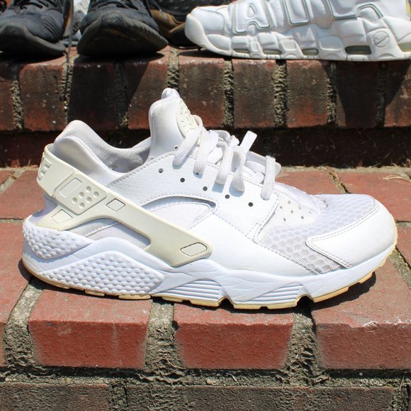 nike air huarache triple white mens
